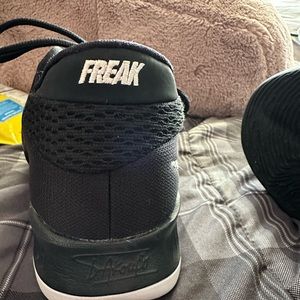 Men’s Nike Freaks